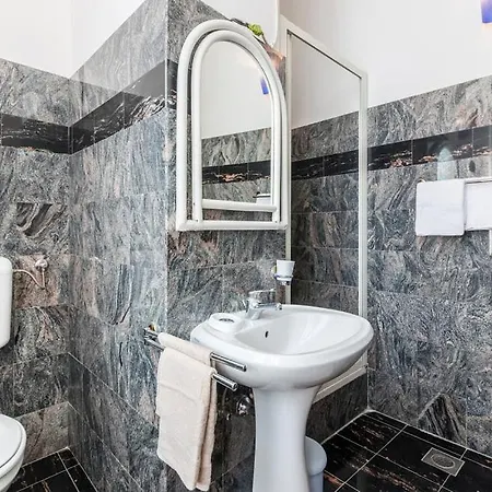 Apartment Center
